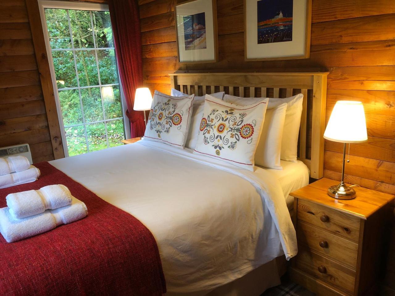 Pucks Glen Lodges, Rashfield, By Dunoon Exterior photo
